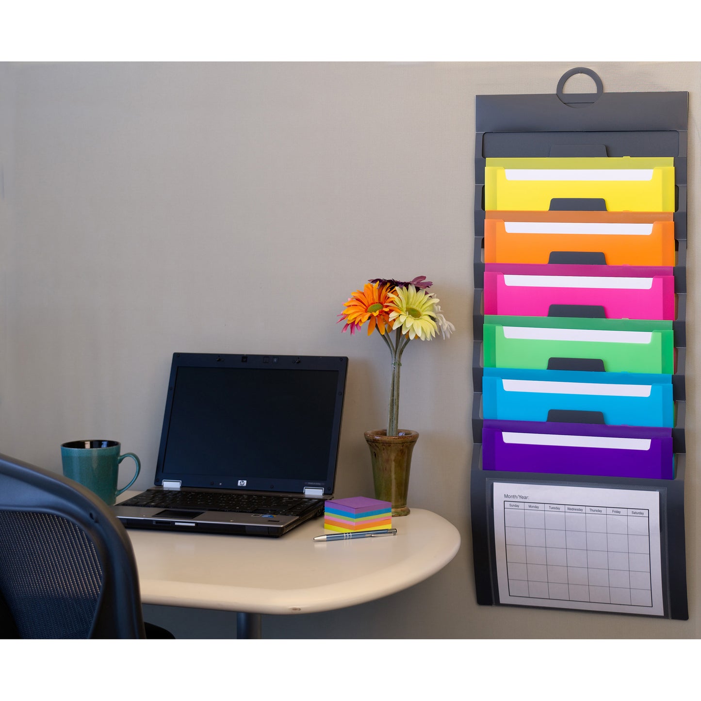 Smead Cascading Wall Organizer, Gray with Bright Pockets (SMD 92060)